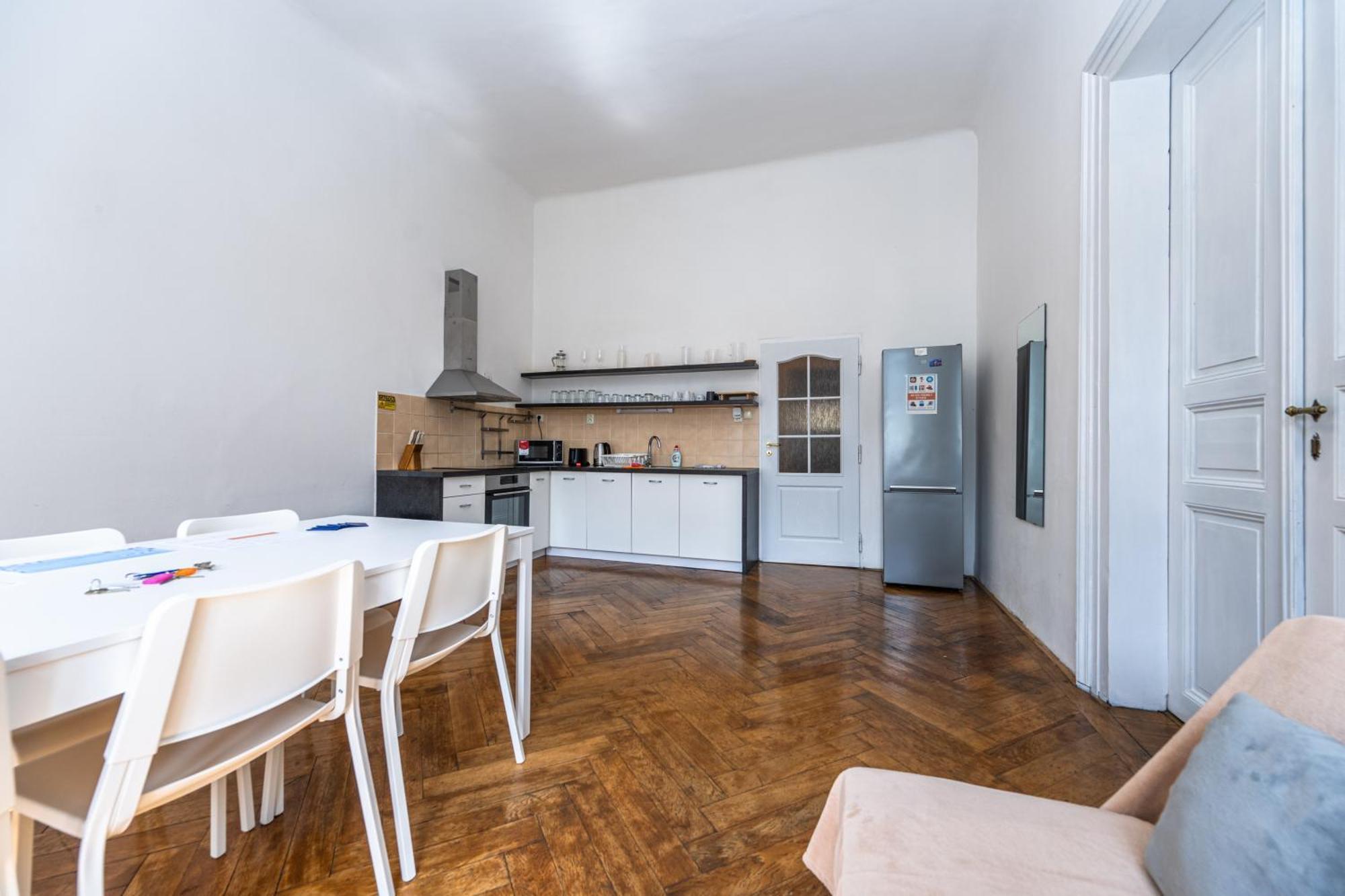 Apartments Safarikova 18 Prague Exterior photo