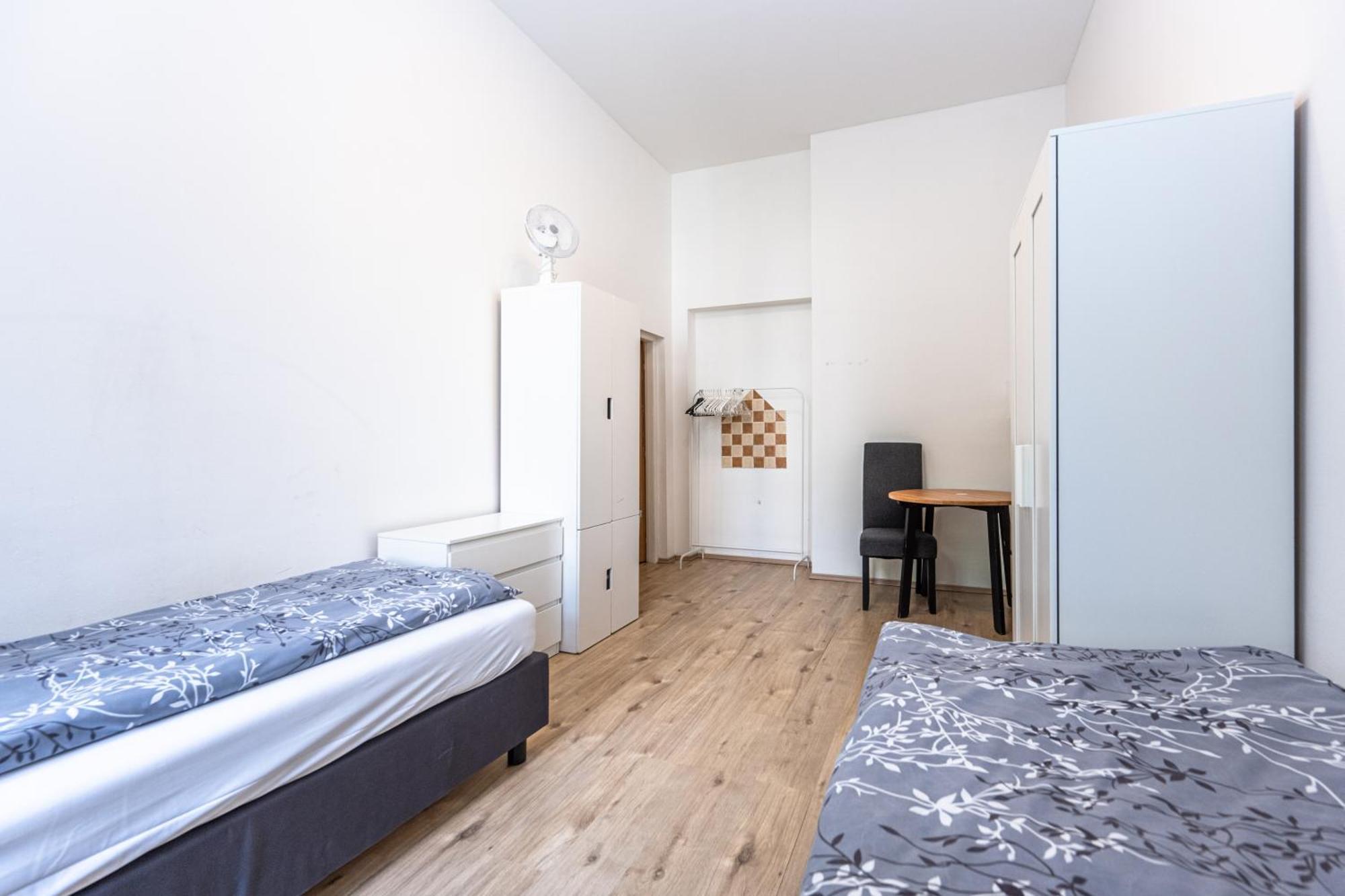 Apartments Safarikova 18 Prague Exterior photo